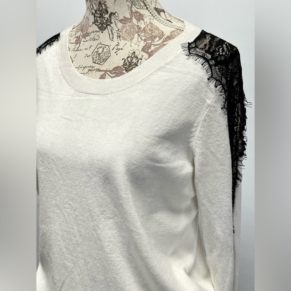 IJEANS by BUFFALO Ivory with black lace accent crew neck sweater size M - Picture 2 of 13